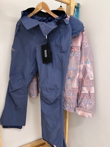 今週まで❗️スノボウェア 女性 ストア ROXY 今週まで❗️ ROXYスノボ