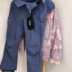 今週まで❗️スノボウェア　女性　ROXYの画像