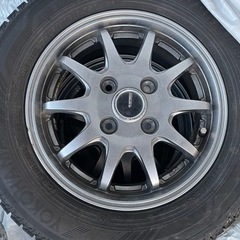 けい自動車の冬のタイヤセット