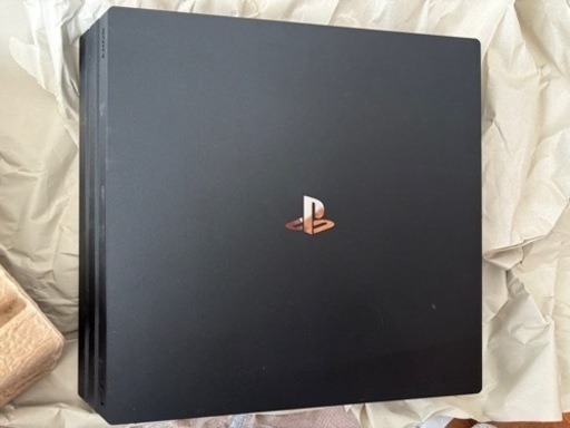 （取り引き完了
 ）PS4Pro CUH-7200B 1TB 縦置きスタンド付き！