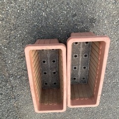 プランター2本　生活雑貨 家庭用品 ガーデニングの画像