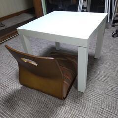 IKEAテーブルとケーヨー座椅子とクッション