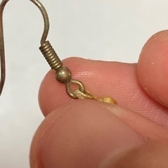 【難あり】珊瑚色のビーズピアスの画像