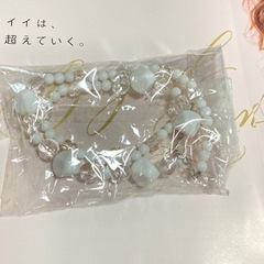 ビーズ　ロングネックレス