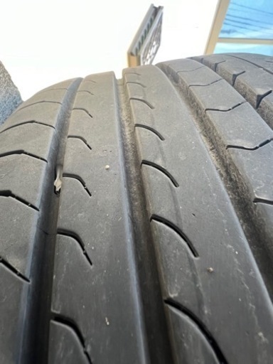 車のパーツ タイヤ、ホイール