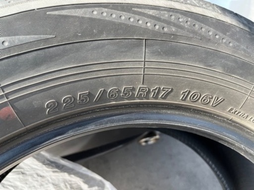 車のパーツ タイヤ、ホイール