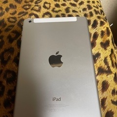 【お取引中】Apple au iPad mini（第1世代） Cellular 16GB ホワイト&シルバー MD543J/Aの画像