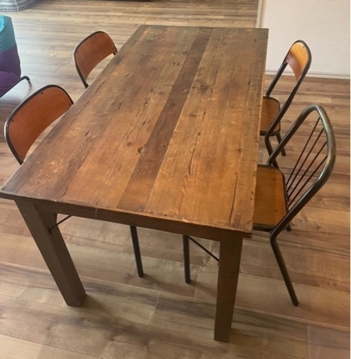 ダイニングテーブル