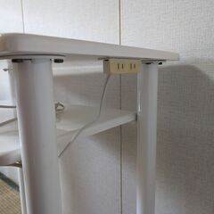 【お取引中】ネイルテーブル幅80cm　コンセント2か所ありの画像