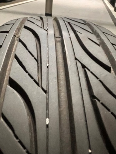 車のパーツ タイヤ、ホイール