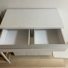 スタイリッシュなデザインのダストボックス＆キッチンカウンター の画像