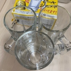 麦とホップ ビールジョッキ グラス コップの画像