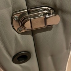 極美品！折りたたみ式マッサージベッドの画像