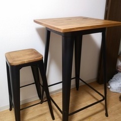 家具　机と椅子