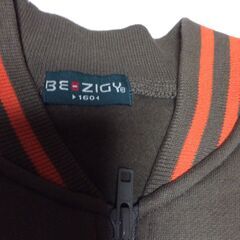 ジップアップパーカー　キッズ服　160の画像