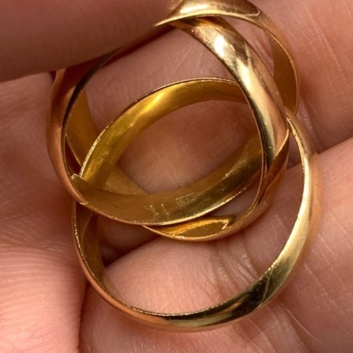 売り切れました。K18 18金　トリニティリング　7.5g 約11号