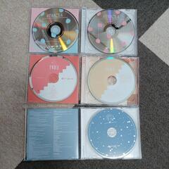 TWICE　トゥワイスのCDとDVDと缶バッジの画像