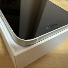iPhone12 64gb ホワイトの画像