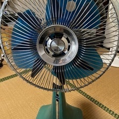 年代物の扇風機の画像