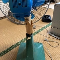 年代物の扇風機の画像