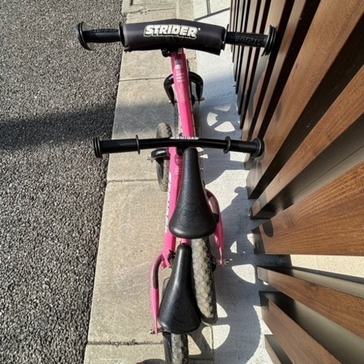 ストライダー ピンク 双子 2台