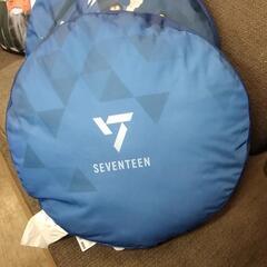 クッション SEVENTEENの画像