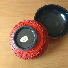 中国堆朱　丸花紋香合　値下げの画像