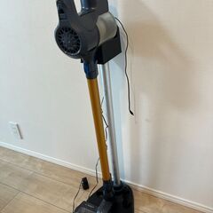 無料　UPERCT 掃除機 コードレス 23000Pa 自走式ヘッド 大直径ロール スタンド付き 最大45分稼働 の画像