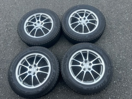 車のパーツ タイヤ、ホイール