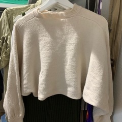 話し合い中　服/ファッション カーディガン レディースの画像