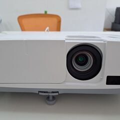 プロジェクター　NEC　P541W　美品