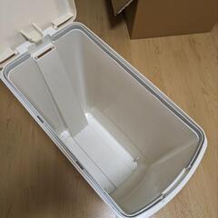 【足踏みオープン】ゴミ箱の画像