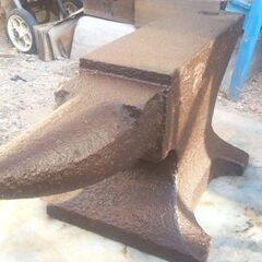 角付きアンビル（金床）金属加工、板金作業台