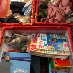 【寄付】子供服・子供用品・育児本など　4歳くらいまでのもの　まとめて大量　（お車で来られる方・全てお持ち帰りいただける方に　（医療・福祉・ボランティア関連の方のご希望最優先）の画像