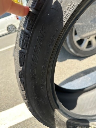 美品！近々処分します最終値下げです4本セット ブリジストンスタッドレスタイヤ 225.45R.18