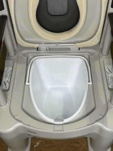 Panasonic ポータブルトイレ ラフィーネ PN-L30200  清掃済み　