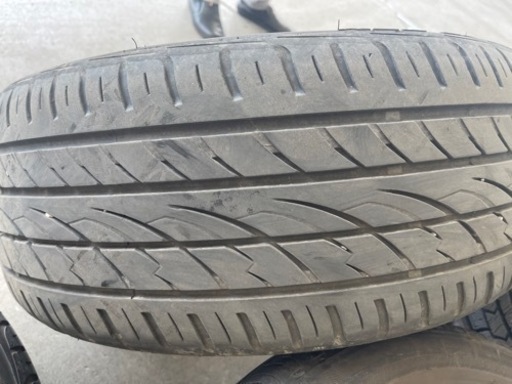 車のパーツ タイヤ、ホイール