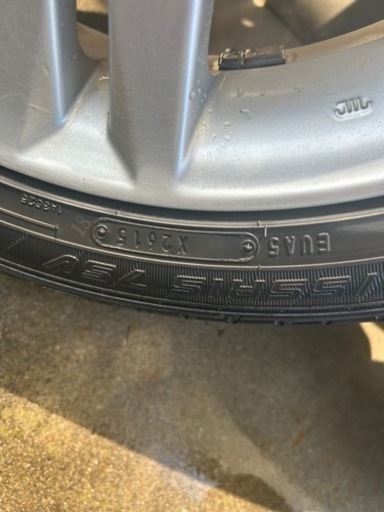 車のパーツ タイヤ、ホイール