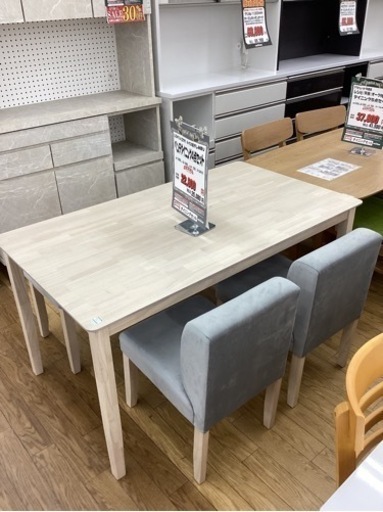 KD-41【新入荷　リサイクル品】ロウヤ　ベンチダイニング4点セット　白系