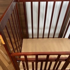 ベビーベッドの画像