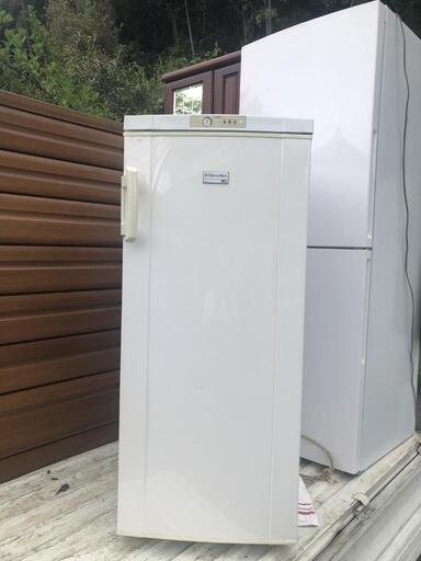 [高知限定 別途運搬可能] 2012年製 Electrolux 冷凍庫