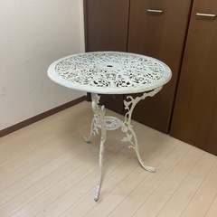 アンティークバルコニーテーブルの画像