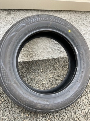 車のパーツ タイヤ、ホイール