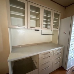 食器棚差し上げます