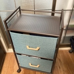 2段チェスト(キャスター付き)の画像