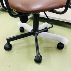 【新品 未使用品】関家具 ペッパーⅡ デスクチェア 肘付き 高さ調節可能 勉強 参考価格20000円(ZS)の画像