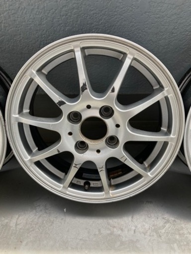 車のパーツ タイヤ、ホイール
