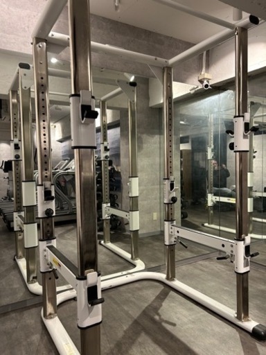 パワーラック、タフスタッフ