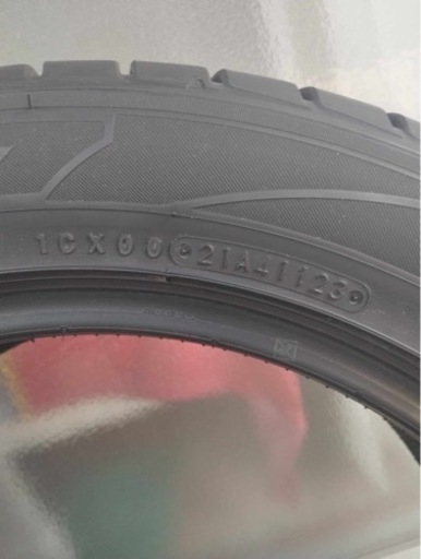 車のパーツ タイヤ、ホイール