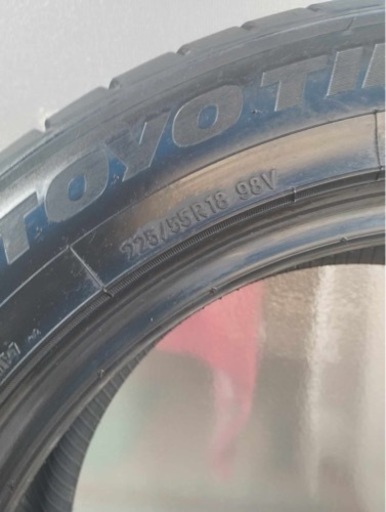 車のパーツ タイヤ、ホイール